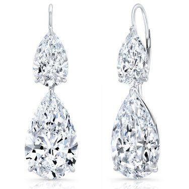 Earrings in 18k white gold with 26.12 cts. t.w. diamonds, price on request; Rahaminov 