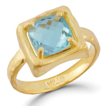 Ring in 14k yellow gold with 1.75 ct. blue topaz