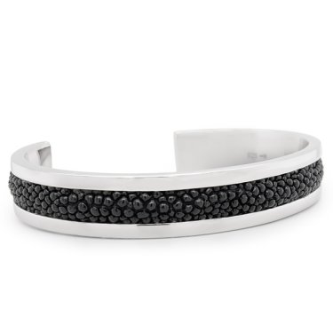 Stingray cuff bracelet in sterling silver; Joryel Vera   