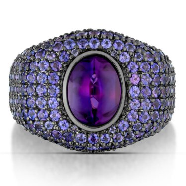 Men’s ring in platinum and black rhodium with 2.35 ct. Brazilian alexandrite and 3.07 cts. t.w. Brazilian alexandrites, price on request; Omi Privé