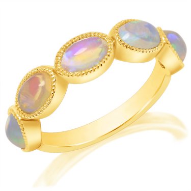 Ring in 14k yellow gold with opals