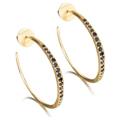 Hoop earrings in gold-plated silver with black spinel