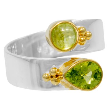 Ring in sterling silver and 22k vermeil with peridot